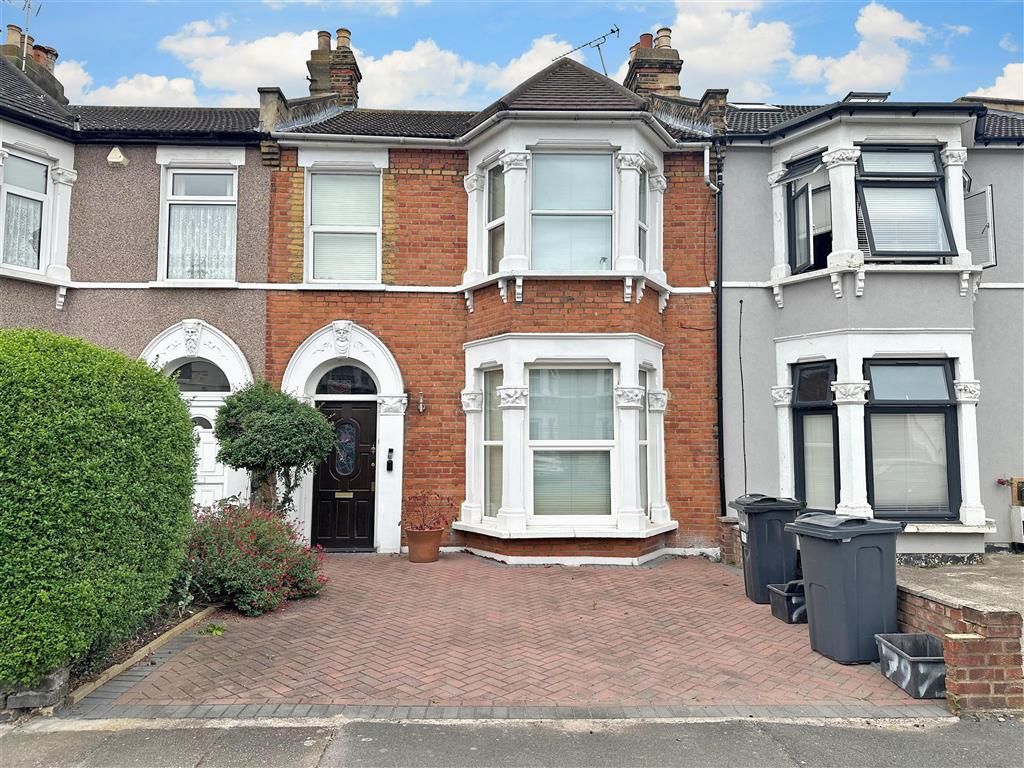 3 bed terraced house for sale in Lansdowne Road, Ilford, Essex IG3 Zoopla