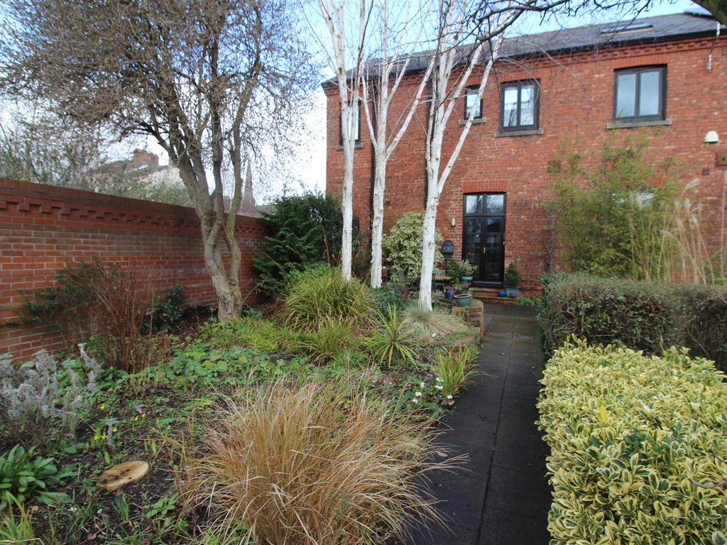 4 bed end terrace house for sale in Weir Street, Darlington DL1 Zoopla