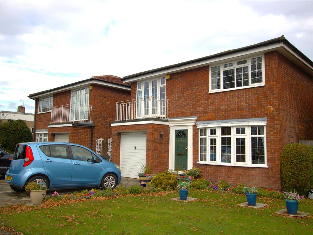 4 bed property for sale in Maria Theresa Close, New Malden KT3, £900,000 Zoopla