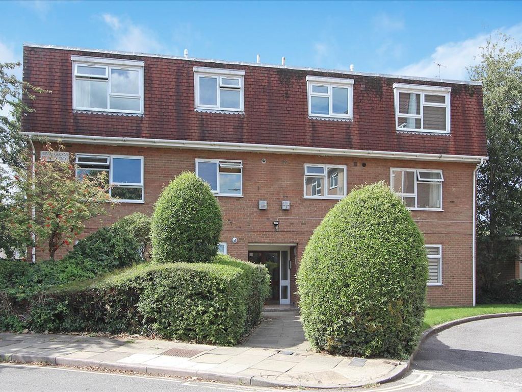 1 bed flat for sale in Rowan Close, Ealing W5, £349,950 Zoopla