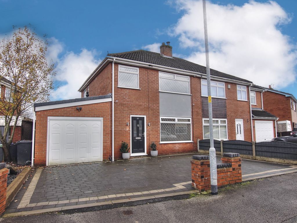 3 bed semidetached house for sale in Scott Road, Lowton, Warrington