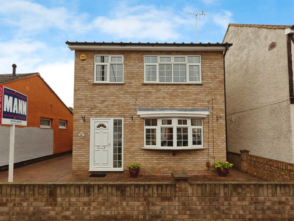 3 bed detached house for sale in Alexandra Road, Gravesend DA12, £