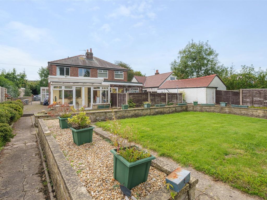 3 bed semidetached house for sale in The Square, Blackpool FY3, £