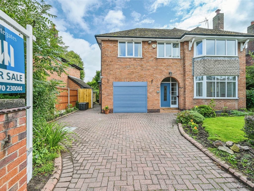 4 bed detached house for sale in Mount Drive, Nantwich, Cheshire CW5, £