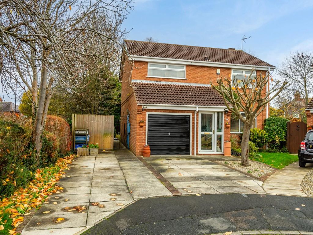 4 bed detached house for sale in Muirfield Way, York YO26, £450,000 Zoopla