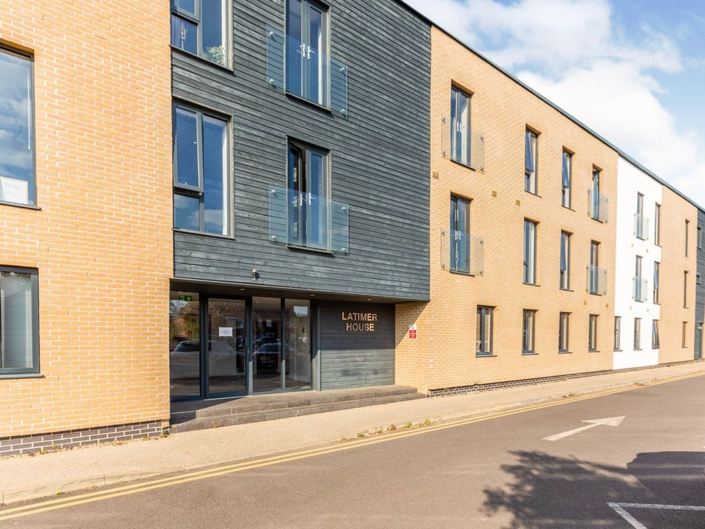 1 bed flat for sale in angus court, thame ox9