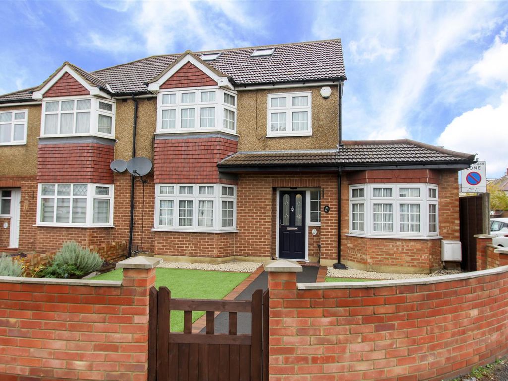 5 bed semidetached house for sale in Victoria Road, Ruislip Manor