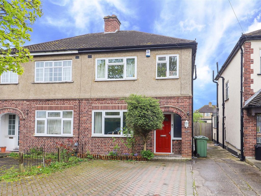 3 bed semidetached house for sale in Windsor Avenue, Hillingdon UB10