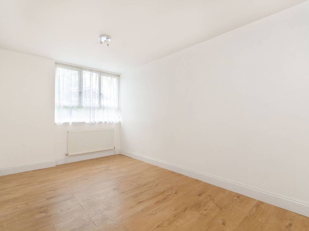 1 bed flat for sale in Sunray Avenue, North Dulwich, London SE24, £