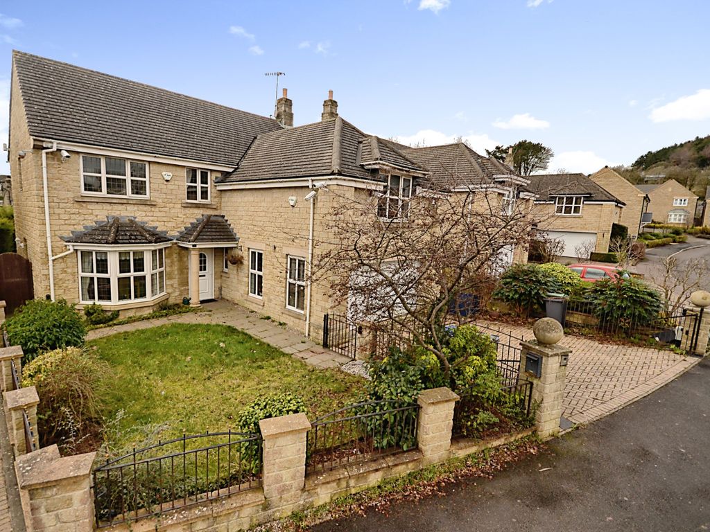5 bed detached house for sale in Moor Croft, Matlock DE4, £500,000 Zoopla