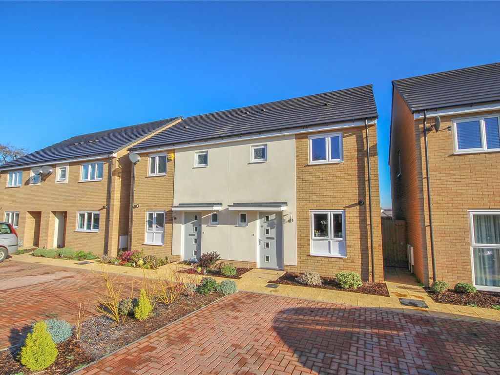 3 bed semidetached house to rent in Orchid Close, Lyde Green, Bristol