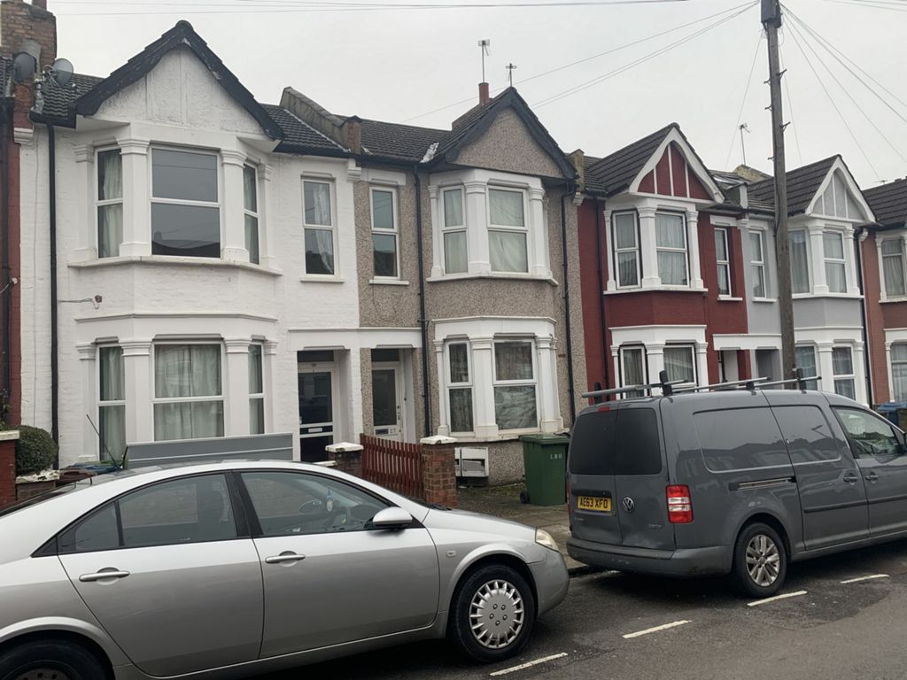 Room to rent in Aberdeen Road, Harrow Wealdstone HA3 Zoopla
