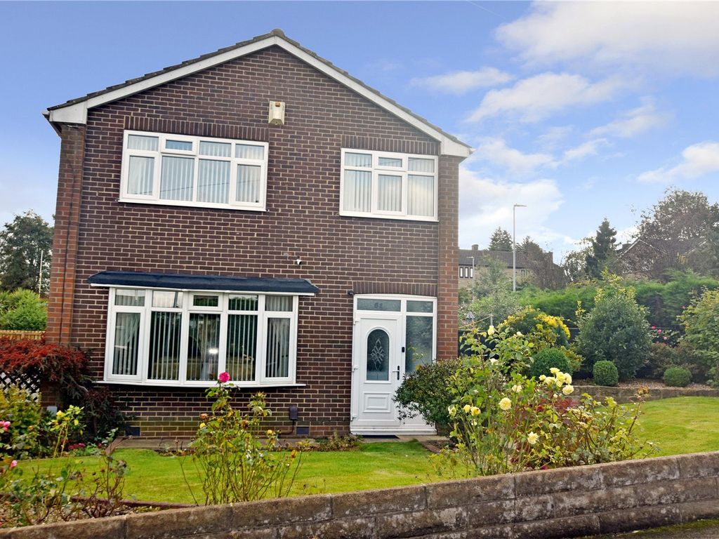 3 bed detached house for sale in Springbank Avenue, Gildersome, Leeds LS27, £334,995 Zoopla