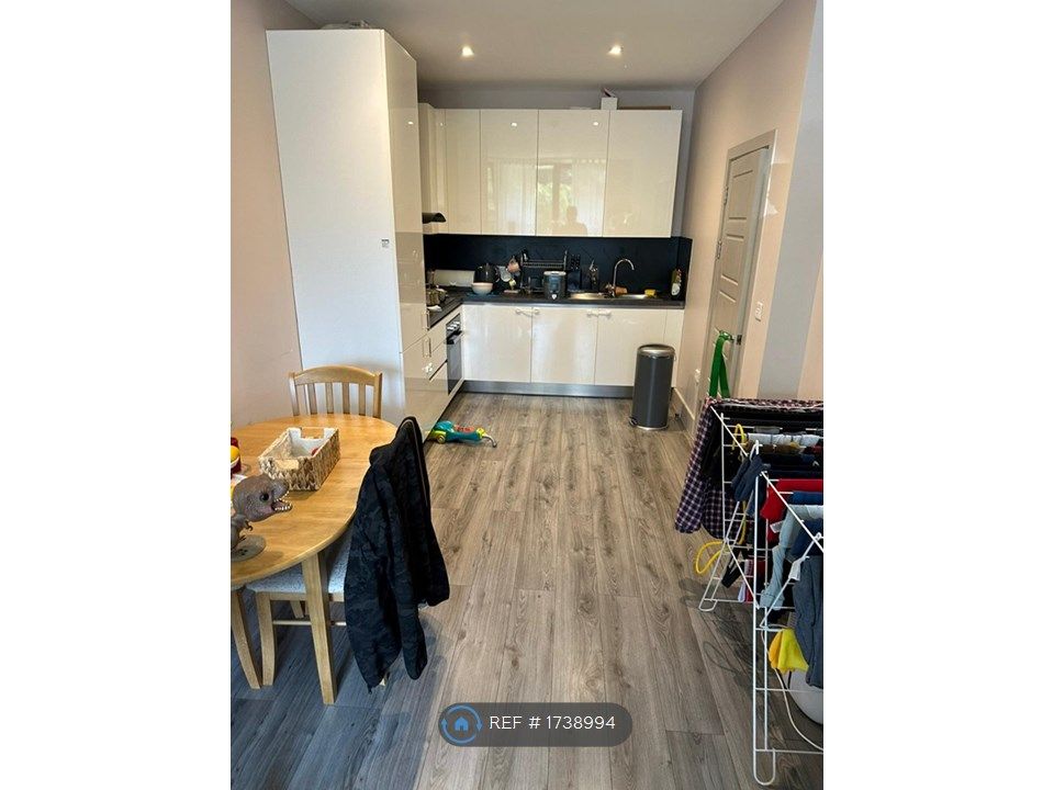 1 bed flat to rent in Cube House, Stoke Mandeville, Aylesbury HP22 Zoopla