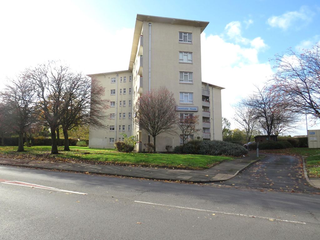 2 bed flat to rent in Tile Cross Road, Birmingham B33, £750 pcm Zoopla