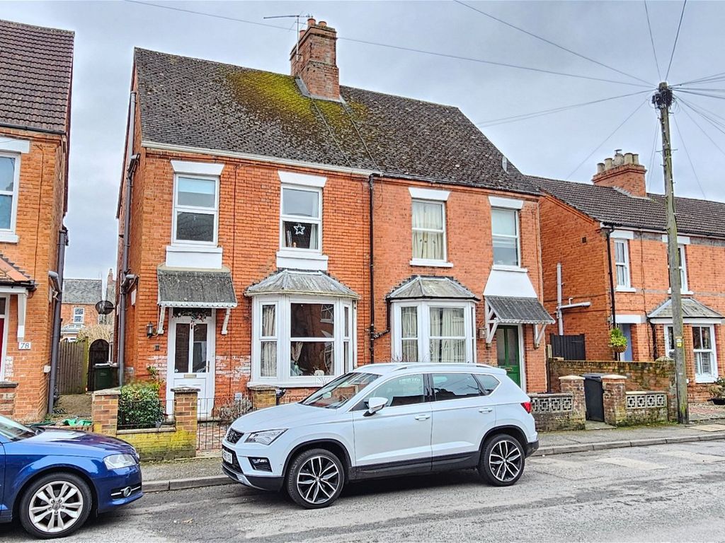 3 bed semidetached house for sale in Gloucester Road, Newbury RG14, £