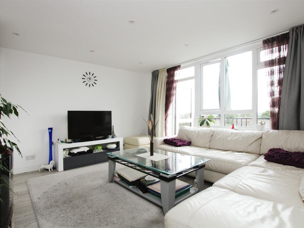 2 bed property for sale in Wetherby Road, Enfield EN2, £323,000 Zoopla