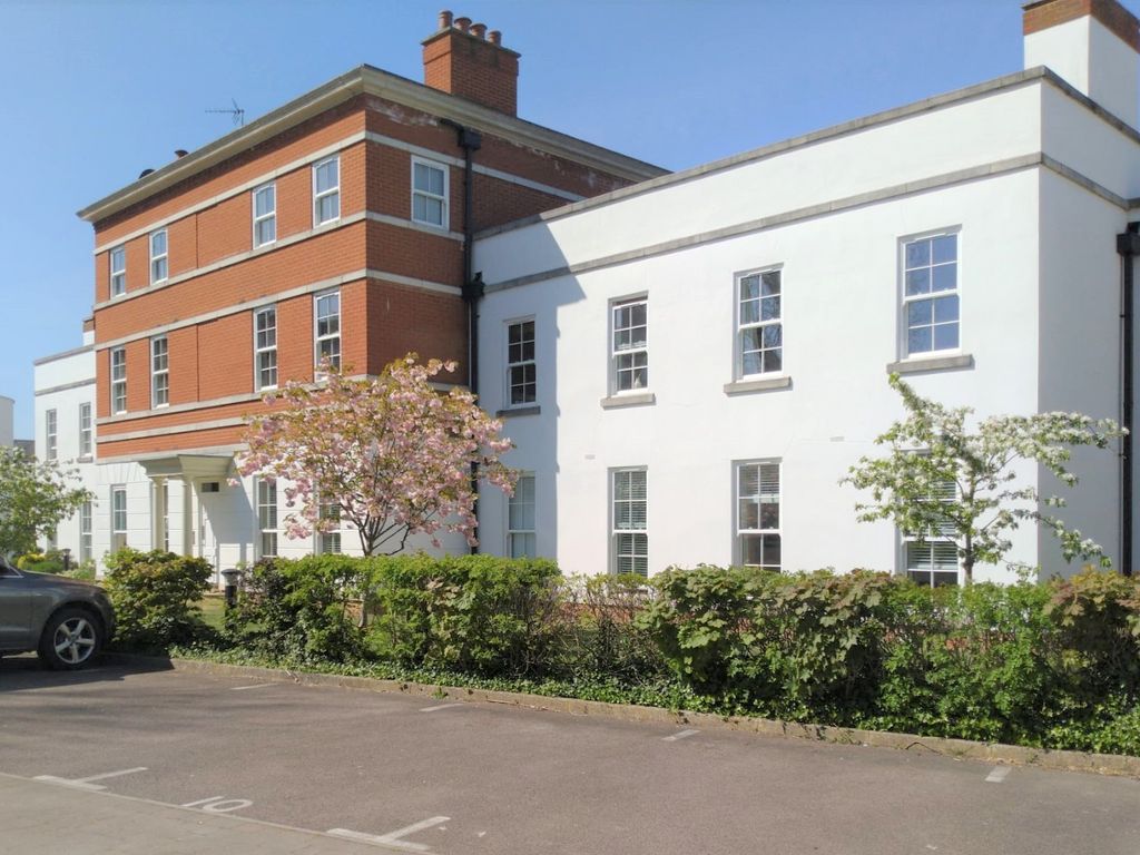 2 bed flat to rent in Walfords Close, Harlow CM17 Zoopla