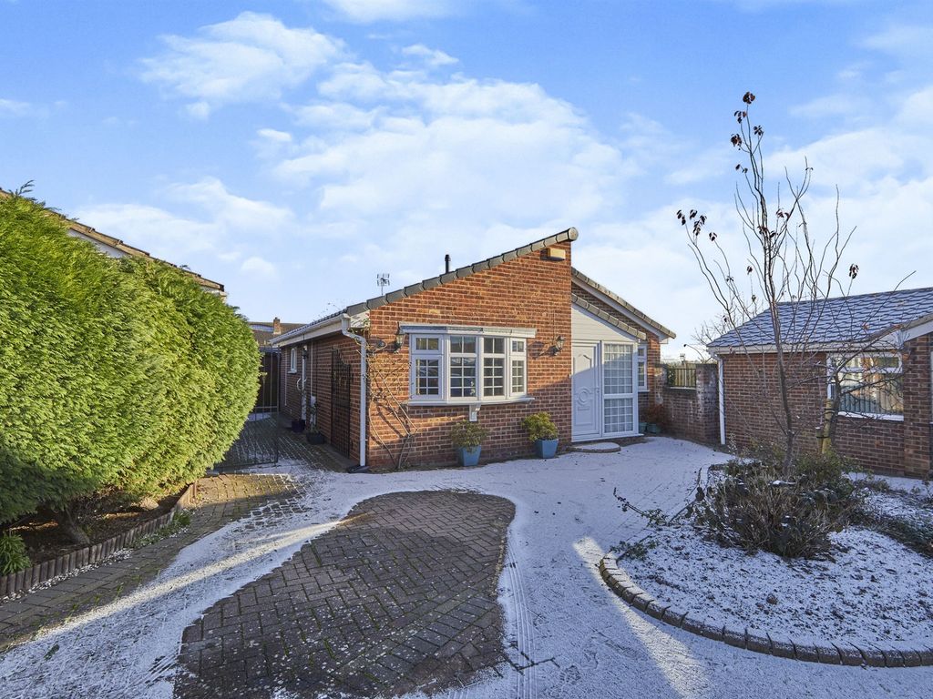 2 bed detached bungalow for sale in Treveris Close, Spondon, Derby DE21