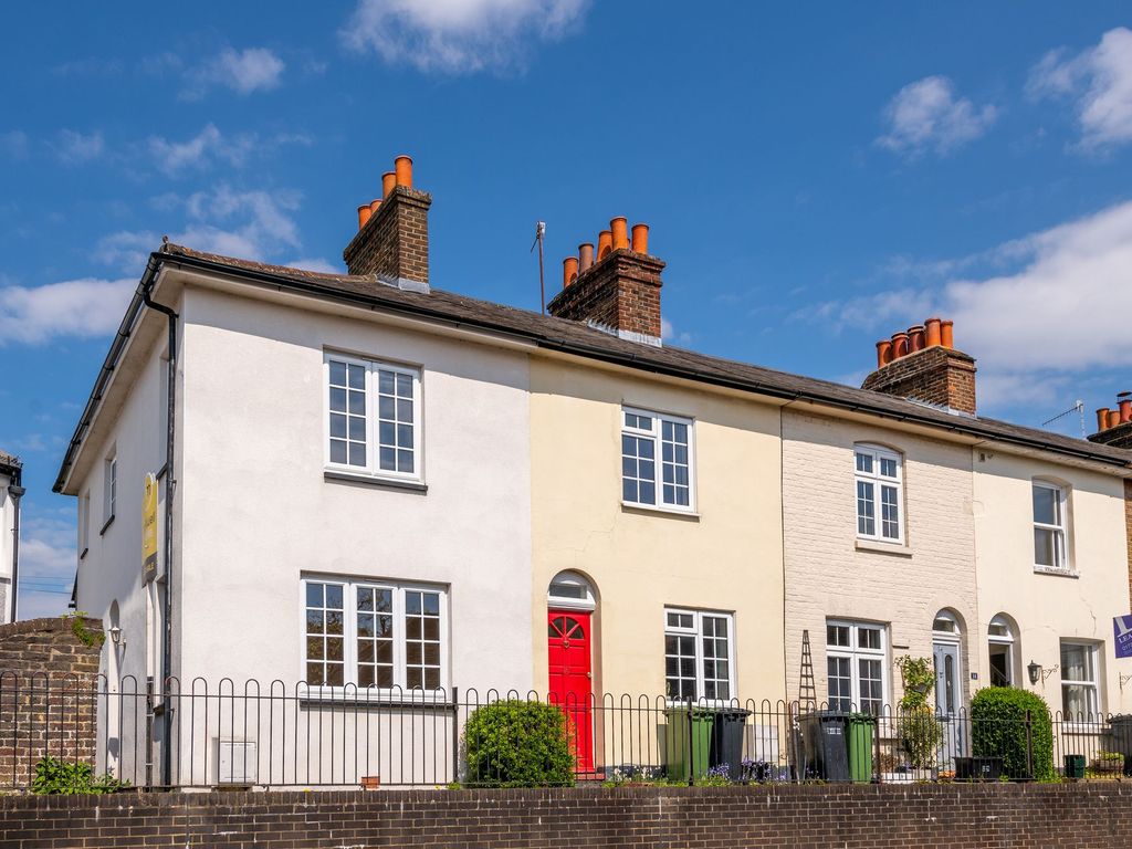 3 bed end terrace house for sale in Upper West Street, Reigate RH2 Zoopla