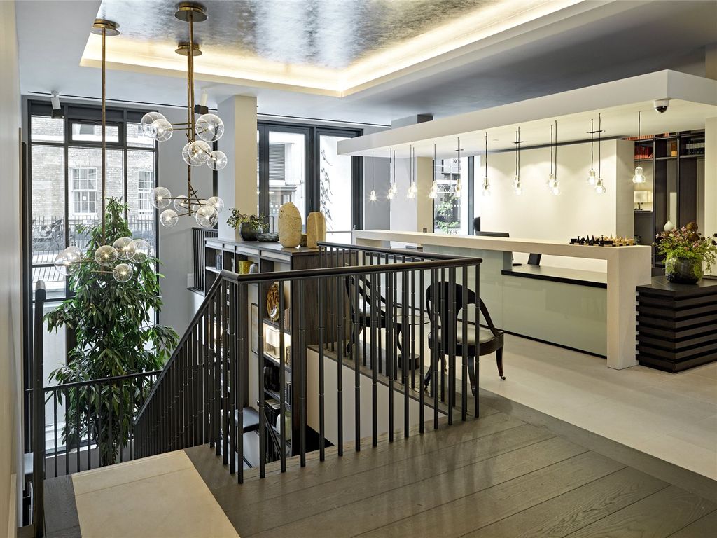 21 Young Street, Kensington, London W8