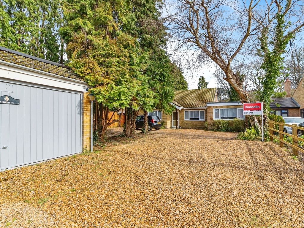 4 bed detached bungalow for sale in The Dell, Reach Lane, Heath And Reach, Leighton Buzzard LU7