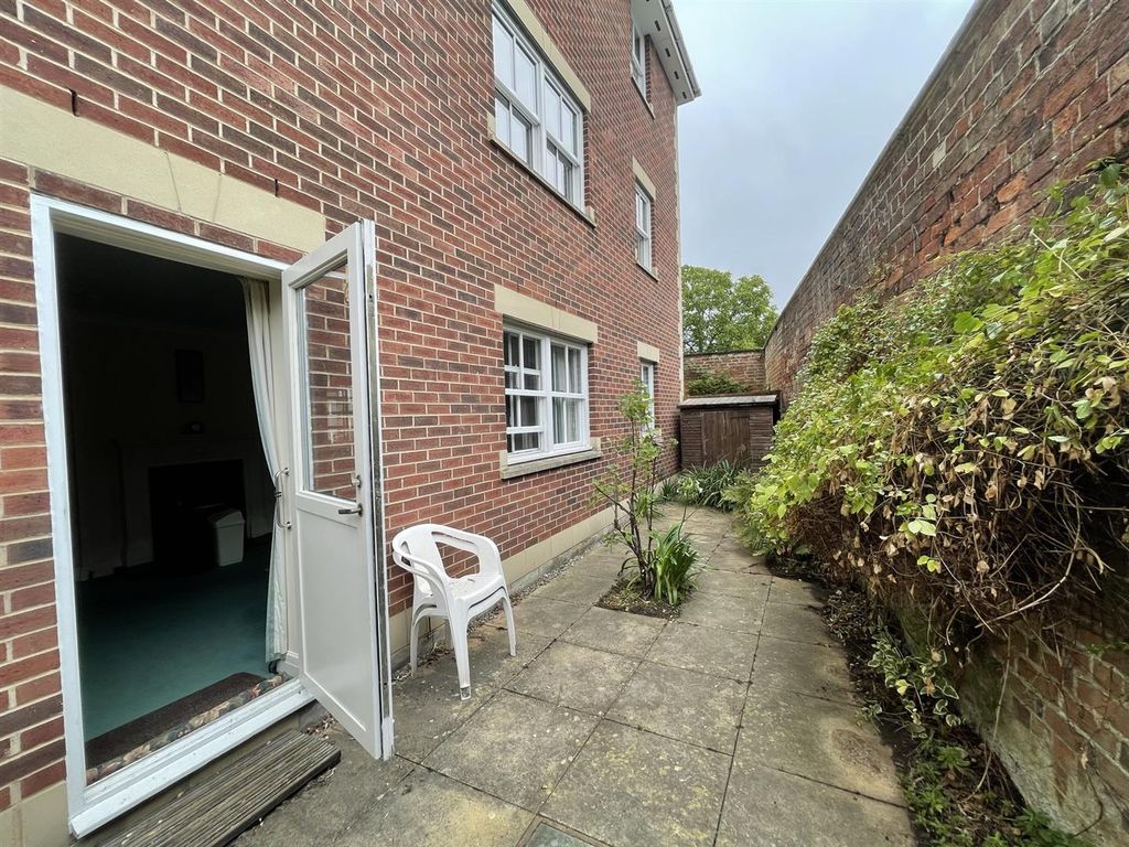 Suffolk Mews, Suffolk Square, Cheltenham GL50  