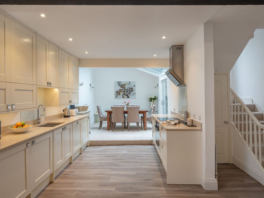 3 bed town house for sale in Clarence Hill, Dartmouth TQ6, £550,000