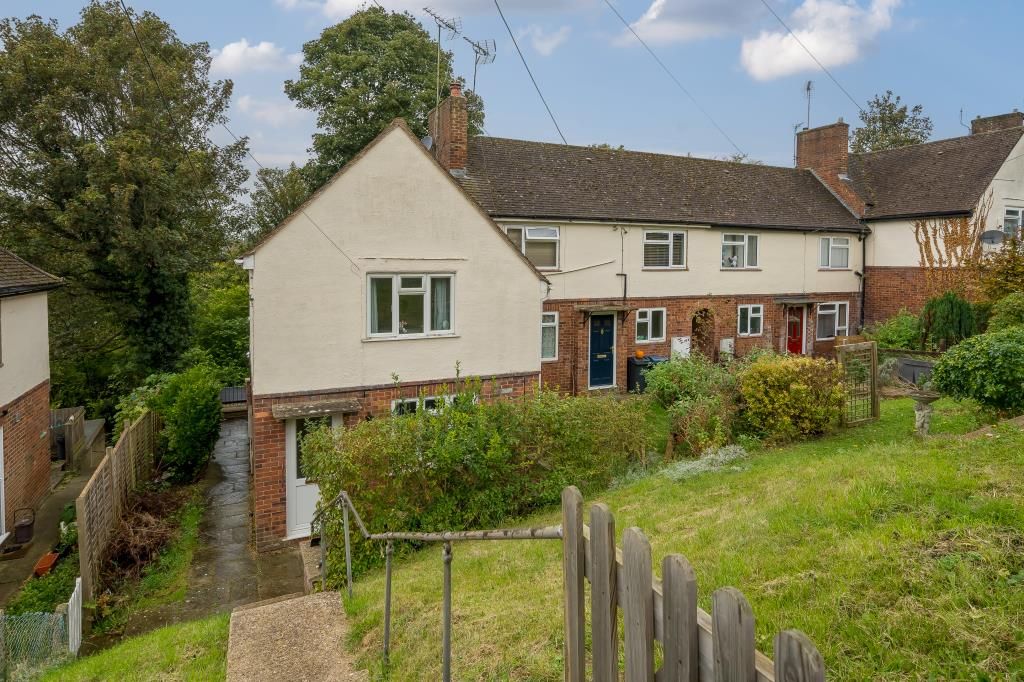 3 bed end terrace house for sale in Chesham, Buckinghamshire HP5, £