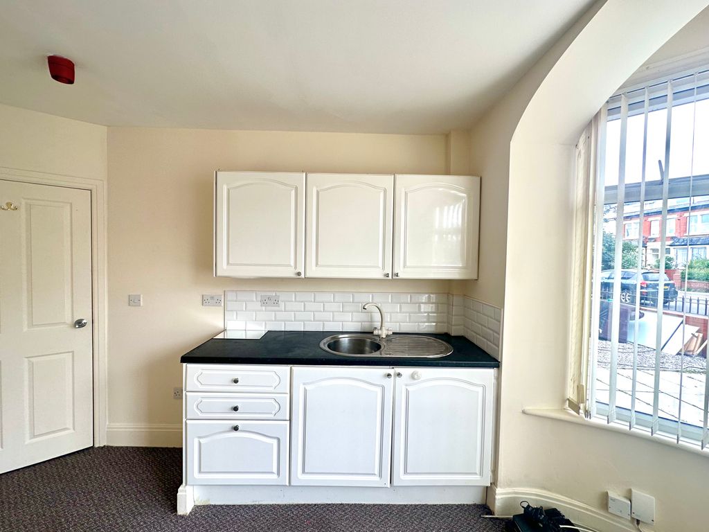 Studio to rent in Bloomfield Road, Blackpool FY1 Zoopla
