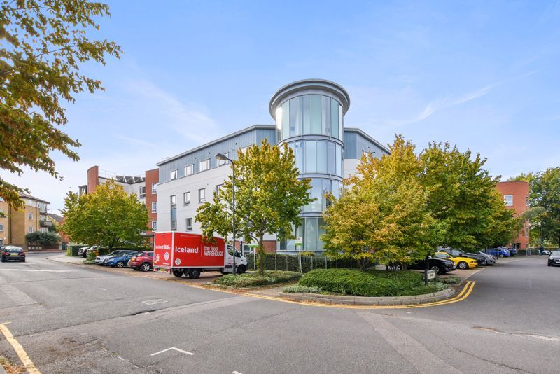 2 bed flat for sale in Drinkwater Road, South Harrow, Harrow HA2, £