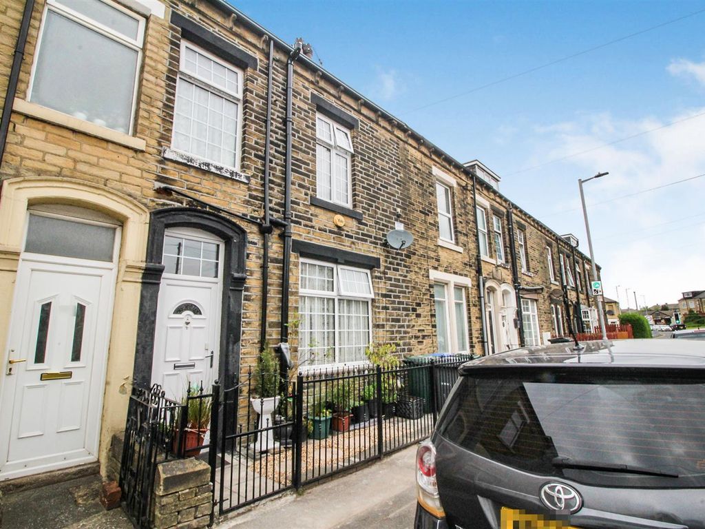4 bed terraced house for sale in Undercliffe Old Road, Bradford BD2