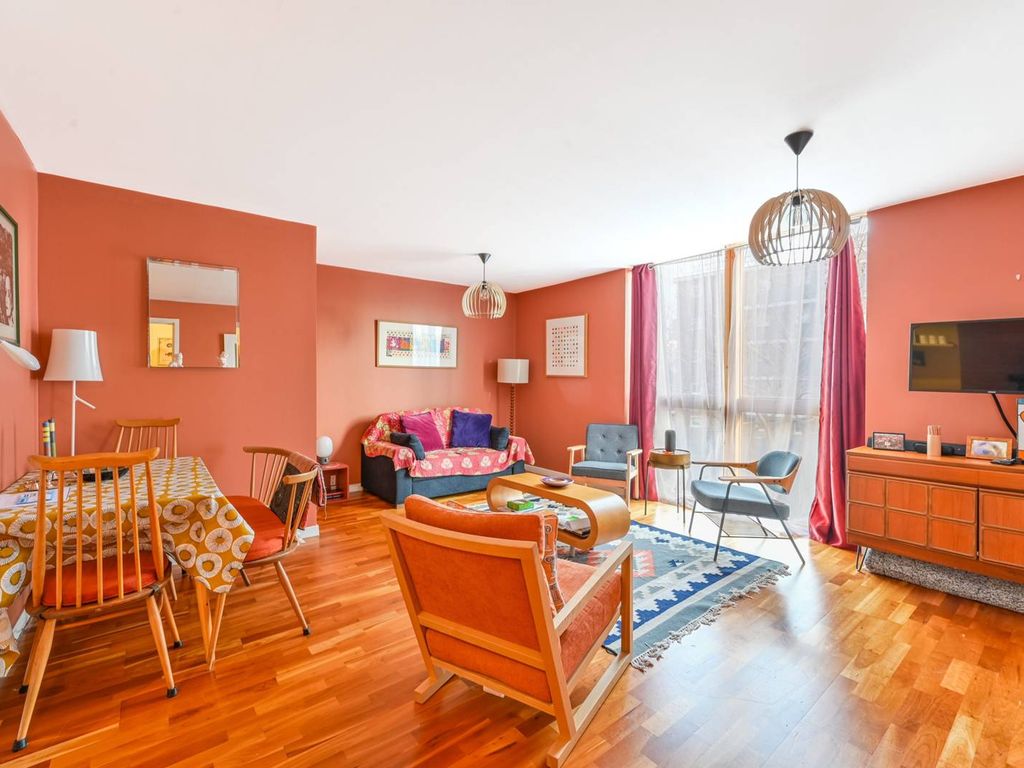 1 bed flat for sale in Gainsborough Studios, Islington, London N1, £