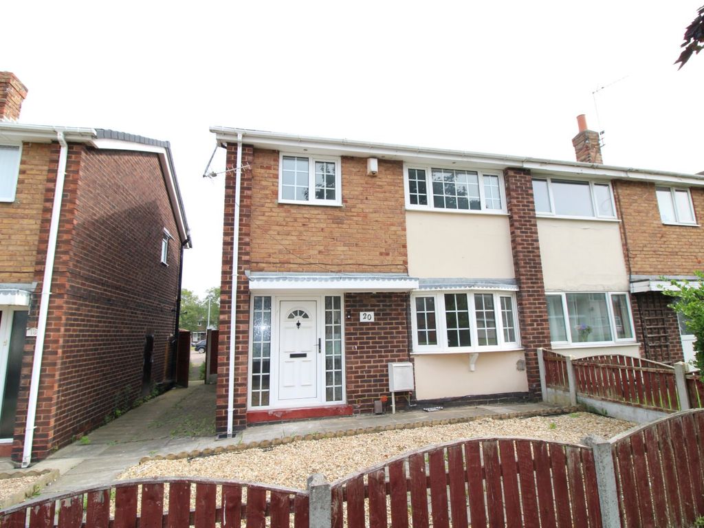 3 bed semidetached house to rent in Laburnum Court, Castleford, West