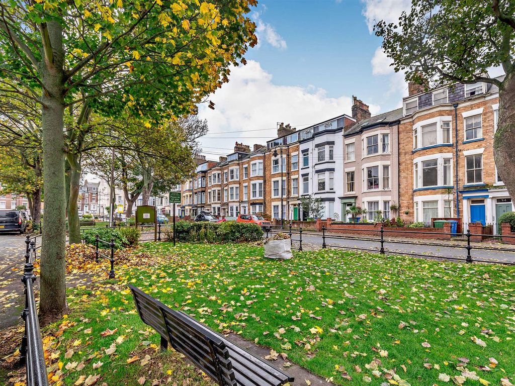 1 bed flat for sale in Trafalgar Square, Scarborough YO12 Zoopla