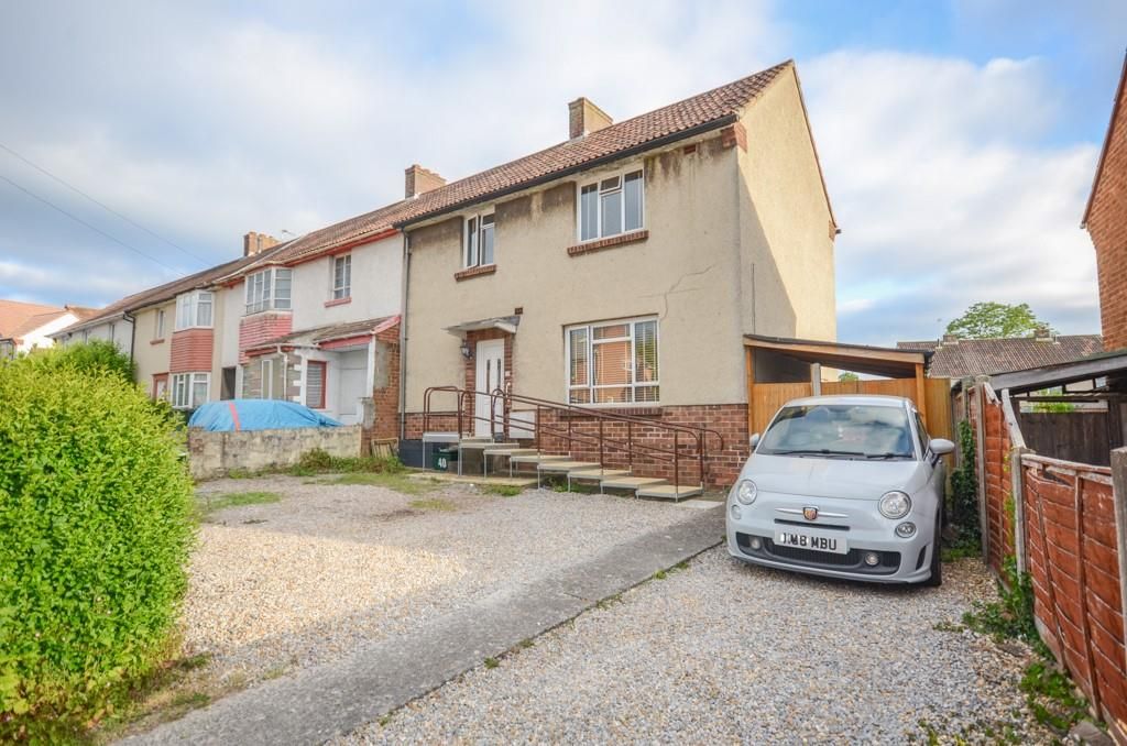 3 bed end terrace house for sale in Rodway Road, Mangotsfield, Bristol