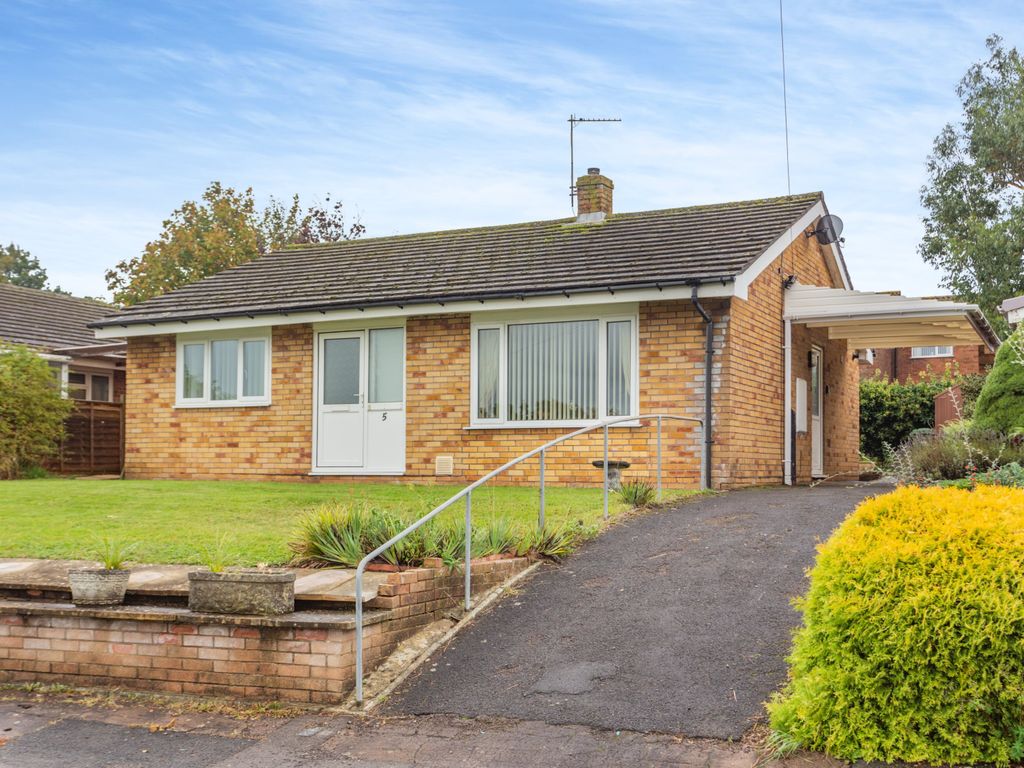 2 bed bungalow for sale in Wyebank Place, Chepstow, Monmouthshire NP16