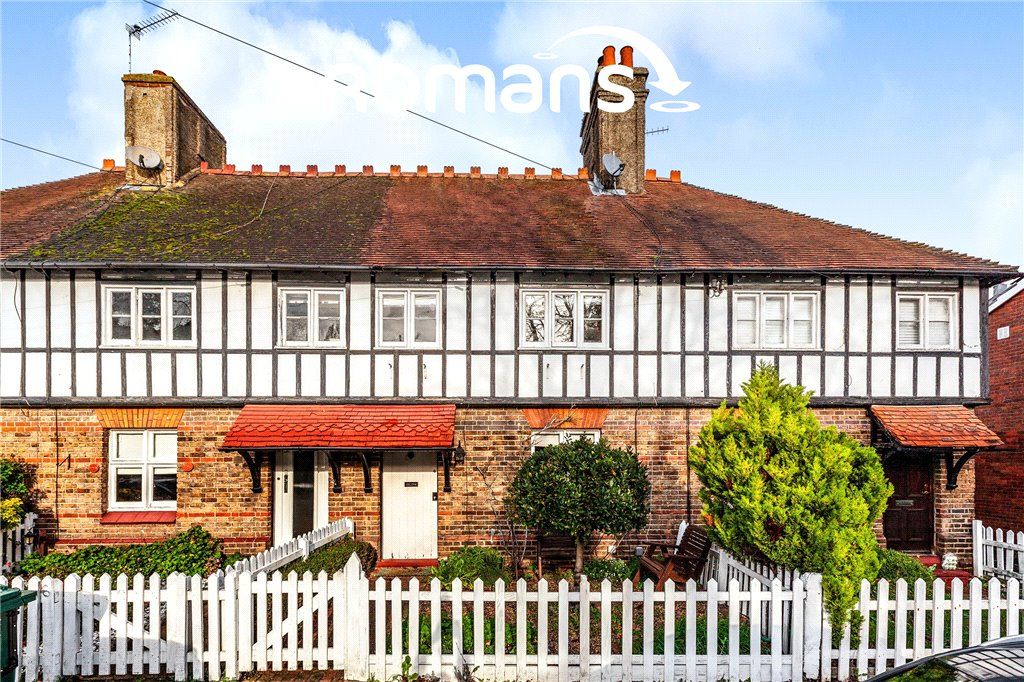 2 bed terraced house for sale in Vicarage Road, Maidenhead, Berkshire