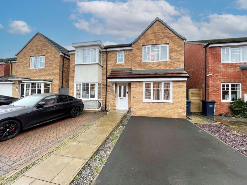 5 bed detached house for sale in Derwent Water Drive, BlaydonOnTyne NE21, £300,000 Zoopla