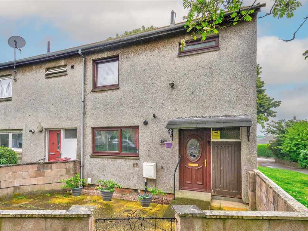 2 bed end terrace house for sale in Huntly Road, Dundee DD4, £120,000