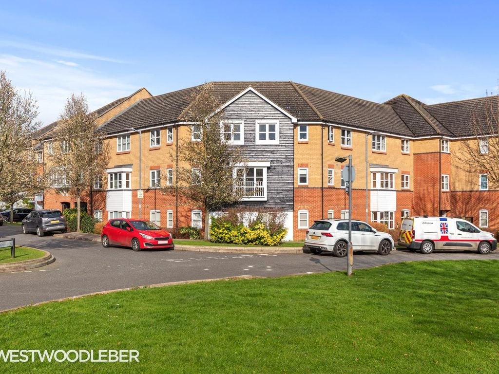 2 bed property for sale in Plomer Avenue, Hoddesdon EN11, £235,000 Zoopla