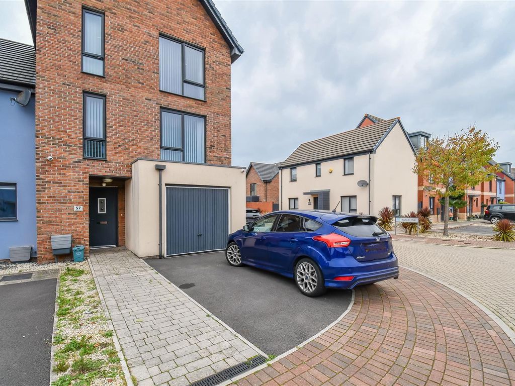 4 bed end terrace house for sale in Portland Drive, Barry CF62, £