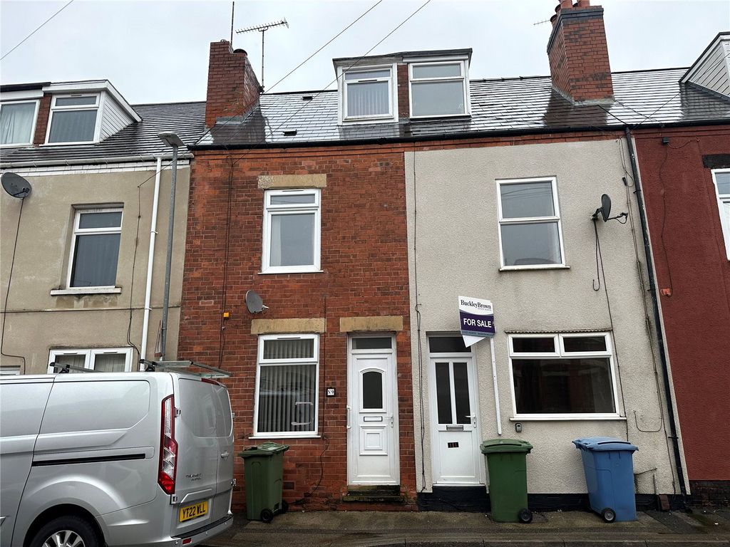 2 bed terraced house for sale in Derby Street, Mansfield