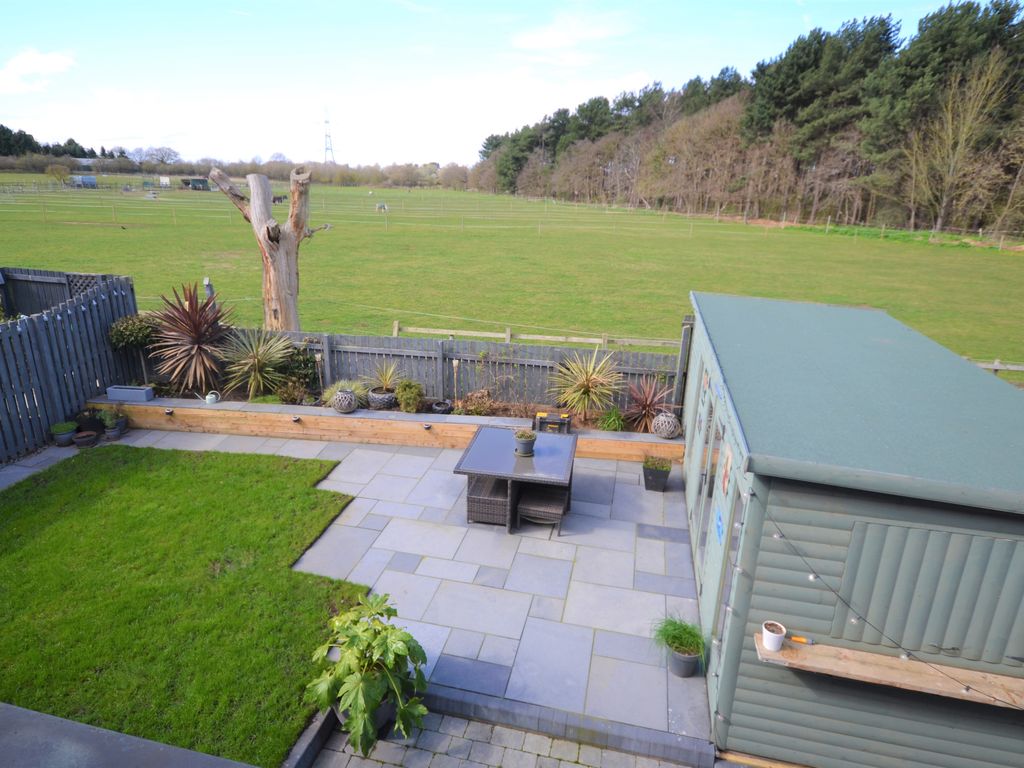 4 bed detached house for sale in Hillcrest Drive, Branton, Doncaster