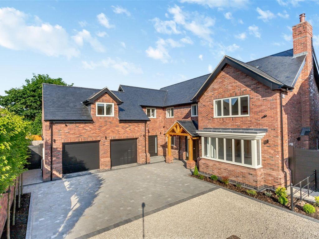5 bed detached house for sale in Coventry Road, Burbage, Hinckley LE10