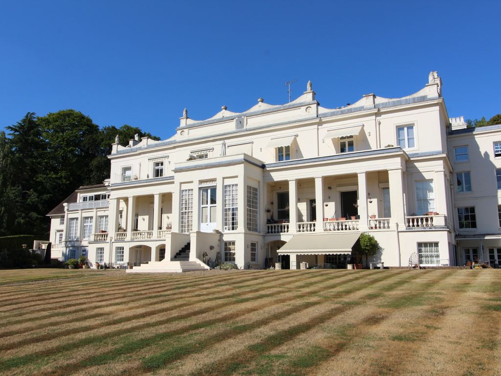 3 bed flat for sale in Loudwater House, Loudwater Drive, Loudwater