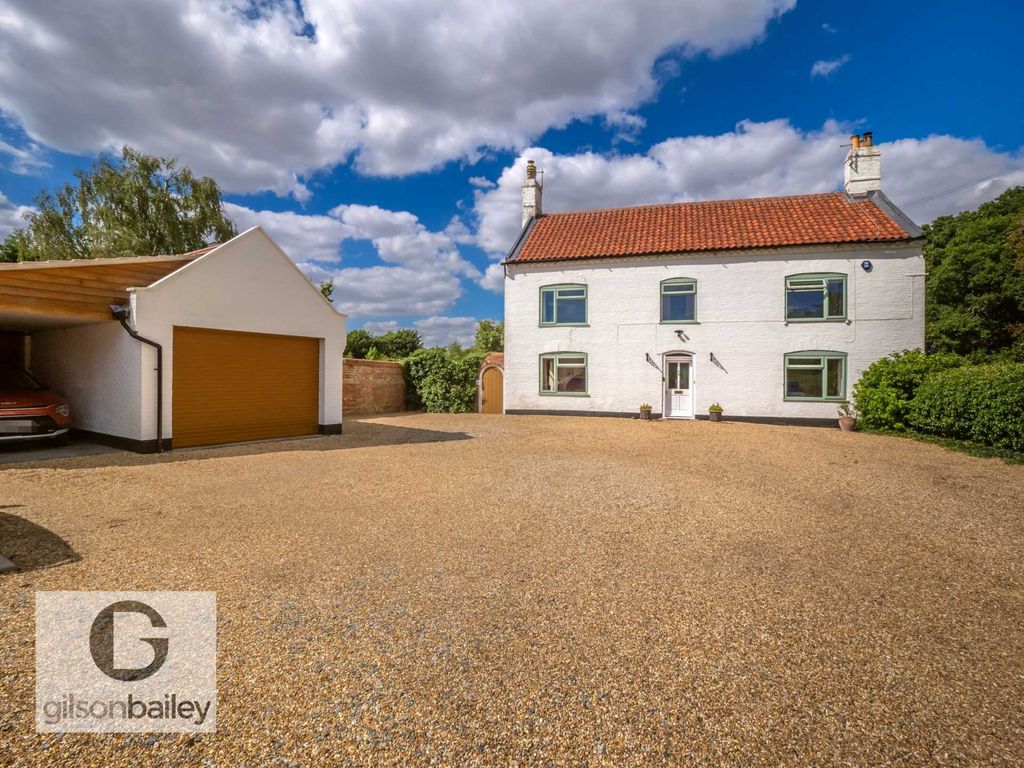 6 bed detached house for sale in The Green, Freethorpe NR13 Zoopla