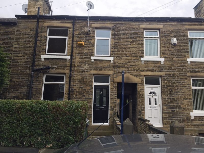 2 bed terraced house to rent in Dewhurst Road, Fartown, Huddersfield