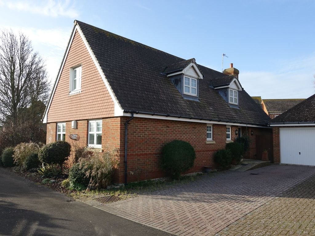3 bed property for sale in Hunnisett Close, Selsey, Chichester PO20