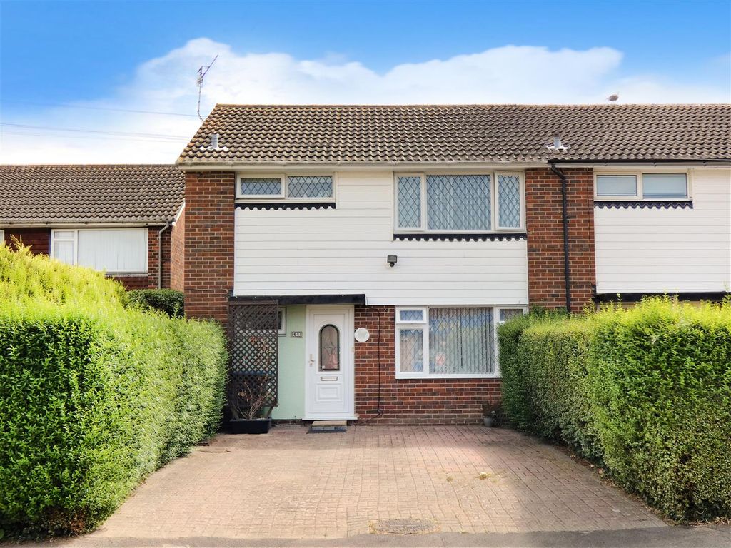 3 bed end terrace house for sale in Guildford Road, Rustington